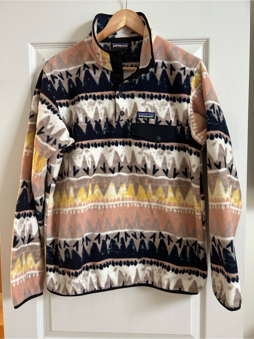Patagonia Women's Med Snap- T Fleece Pullover RARE Bandicoot Marrow Print - Picture 3 of 5
